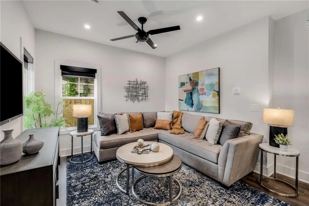 991 Hampton Street Nw, Atlanta, Georgia 30318, ,Residential Income,For Sale,991 Hampton Street Nw,7635765
