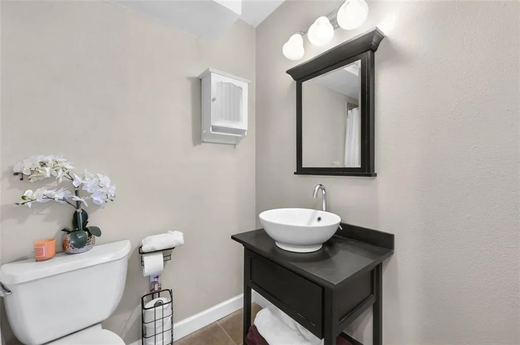 395 Pharr Road Ne Unit 305, Atlanta, Georgia 30305, 1 Bedroom Bedrooms, ,1 BathroomBathrooms,Residential,For Sale,395 Pharr Road Ne Unit 305,7542063