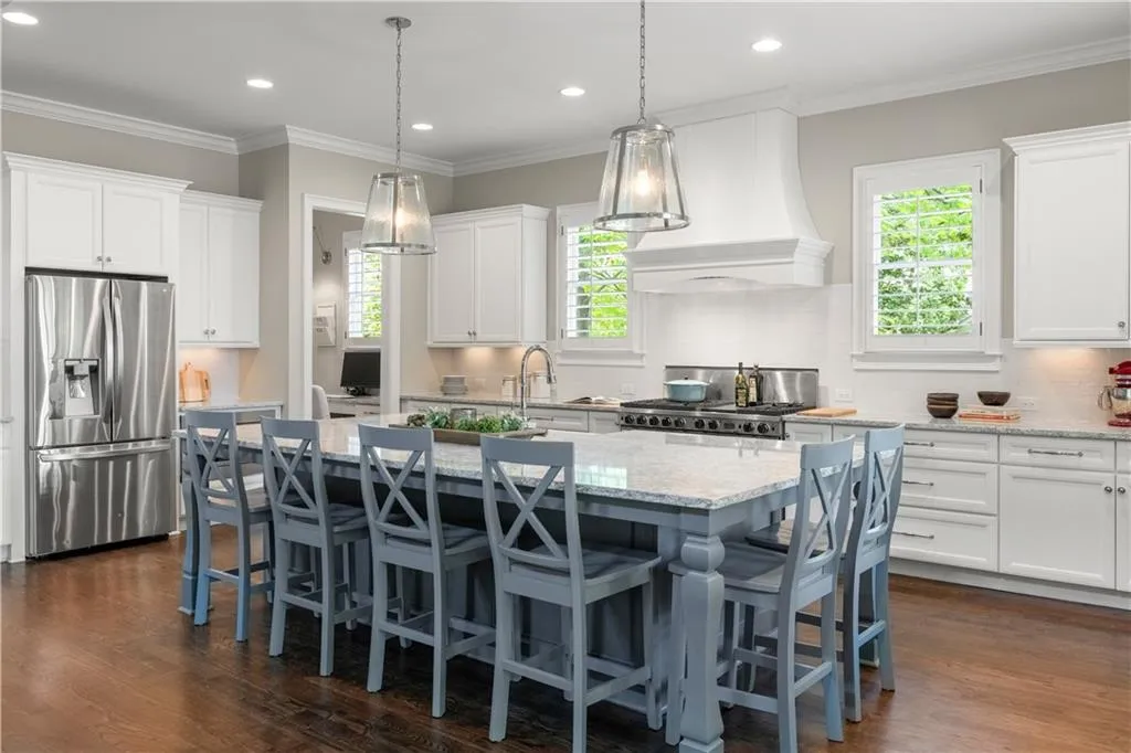 23 Long Island Place, Sandy Springs, Georgia 30328, 5 Bedrooms Bedrooms, ,4 BathroomsBathrooms,Residential,Sold,23 Long Island Place,7569970