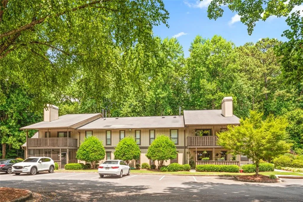 1207 Woodcliff Drive, Atlanta, Georgia 30350, 2 Bedrooms Bedrooms, ,2 BathroomsBathrooms,Residential,Sold,1207 Woodcliff Drive,6857879