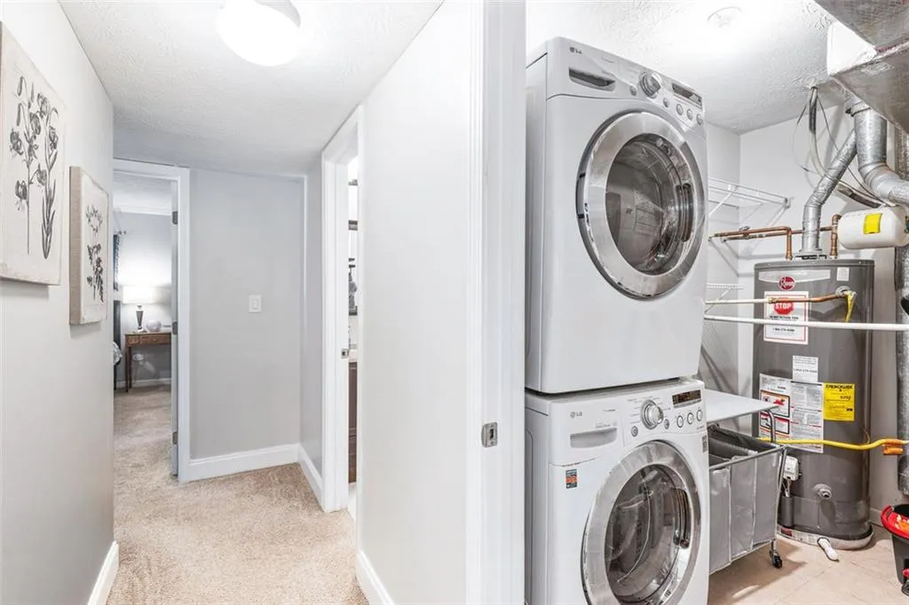 1207 Woodcliff Drive, Atlanta, Georgia 30350, 2 Bedrooms Bedrooms, ,2 BathroomsBathrooms,Residential,Sold,1207 Woodcliff Drive,6857879