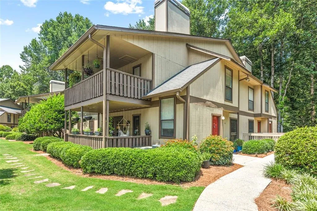 1207 Woodcliff Drive, Atlanta, Georgia 30350, 2 Bedrooms Bedrooms, ,2 BathroomsBathrooms,Residential,Sold,1207 Woodcliff Drive,6857879