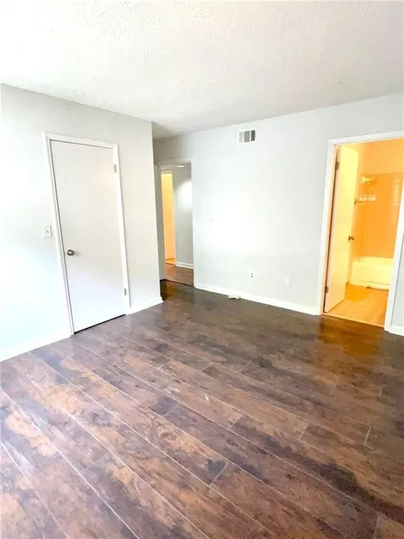2703 Huntingdon Chase, Sandy Springs, Georgia 30350, 2 Bedrooms Bedrooms, ,2 BathroomsBathrooms,Residential,Sold,2703 Huntingdon Chase,7142715