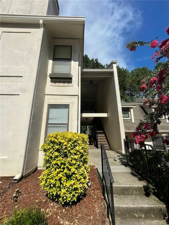 2703 Huntingdon Chase, Sandy Springs, Georgia 30350, 2 Bedrooms Bedrooms, ,2 BathroomsBathrooms,Residential,Sold,2703 Huntingdon Chase,7142715