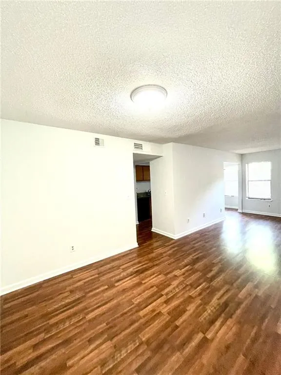 2703 Huntingdon Chase, Sandy Springs, Georgia 30350, 2 Bedrooms Bedrooms, ,2 BathroomsBathrooms,Residential,Sold,2703 Huntingdon Chase,7142715