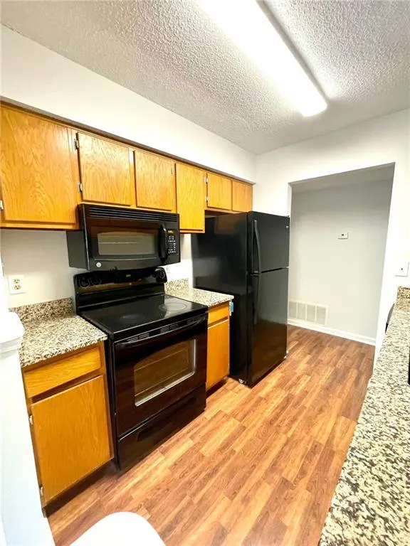 2703 Huntingdon Chase, Sandy Springs, Georgia 30350, 2 Bedrooms Bedrooms, ,2 BathroomsBathrooms,Residential,Sold,2703 Huntingdon Chase,7142715