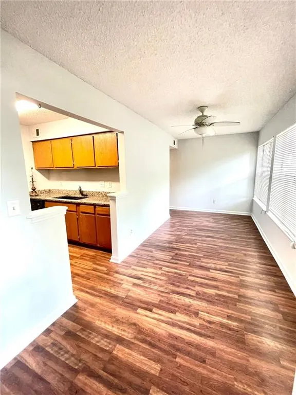 2703 Huntingdon Chase, Sandy Springs, Georgia 30350, 2 Bedrooms Bedrooms, ,2 BathroomsBathrooms,Residential,Sold,2703 Huntingdon Chase,7142715