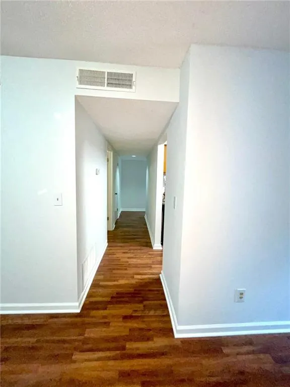 2703 Huntingdon Chase, Sandy Springs, Georgia 30350, 2 Bedrooms Bedrooms, ,2 BathroomsBathrooms,Residential,Sold,2703 Huntingdon Chase,7142715