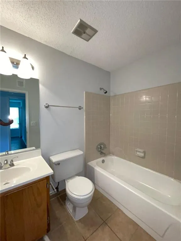 2703 Huntingdon Chase, Sandy Springs, Georgia 30350, 2 Bedrooms Bedrooms, ,2 BathroomsBathrooms,Residential,Sold,2703 Huntingdon Chase,7142715