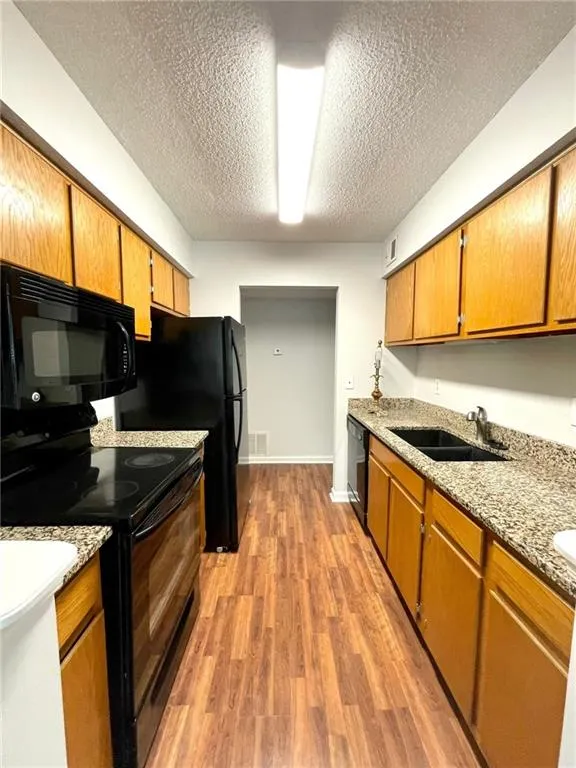 2703 Huntingdon Chase, Sandy Springs, Georgia 30350, 2 Bedrooms Bedrooms, ,2 BathroomsBathrooms,Residential,Sold,2703 Huntingdon Chase,7142715