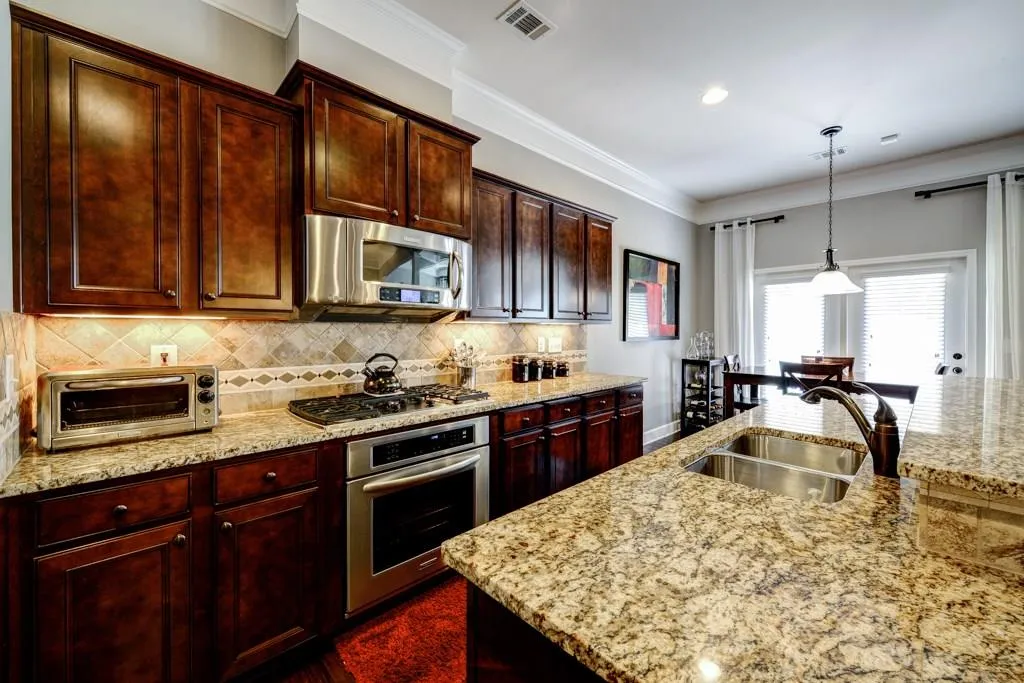 5581 High Point Road Ne, Atlanta, Georgia 30342, 3 Bedrooms Bedrooms, ,3 BathroomsBathrooms,Residential,Sold,5581 High Point Road Ne,5681645