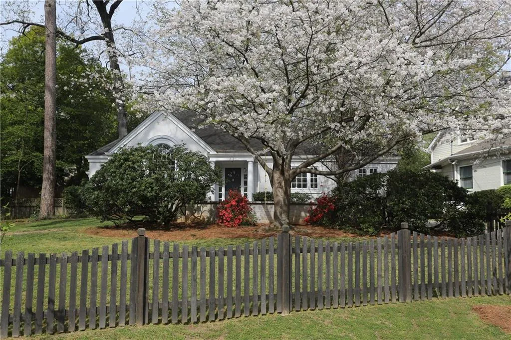 1812 Colland Drive Nw, Atlanta, Georgia 30318, 4 Bedrooms Bedrooms, ,3 BathroomsBathrooms,Residential,Sold,1812 Colland Drive Nw,5658087