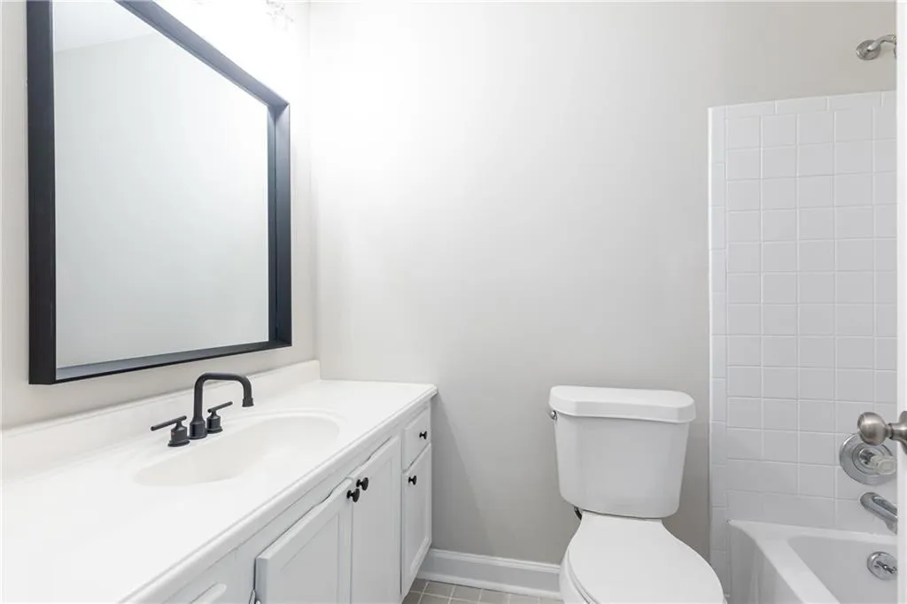 7500 Roswell Road Unit 70, Sandy Springs, Georgia 30350, 2 Bedrooms Bedrooms, ,2 BathroomsBathrooms,Residential,Sold,7500 Roswell Road Unit 70,6974522