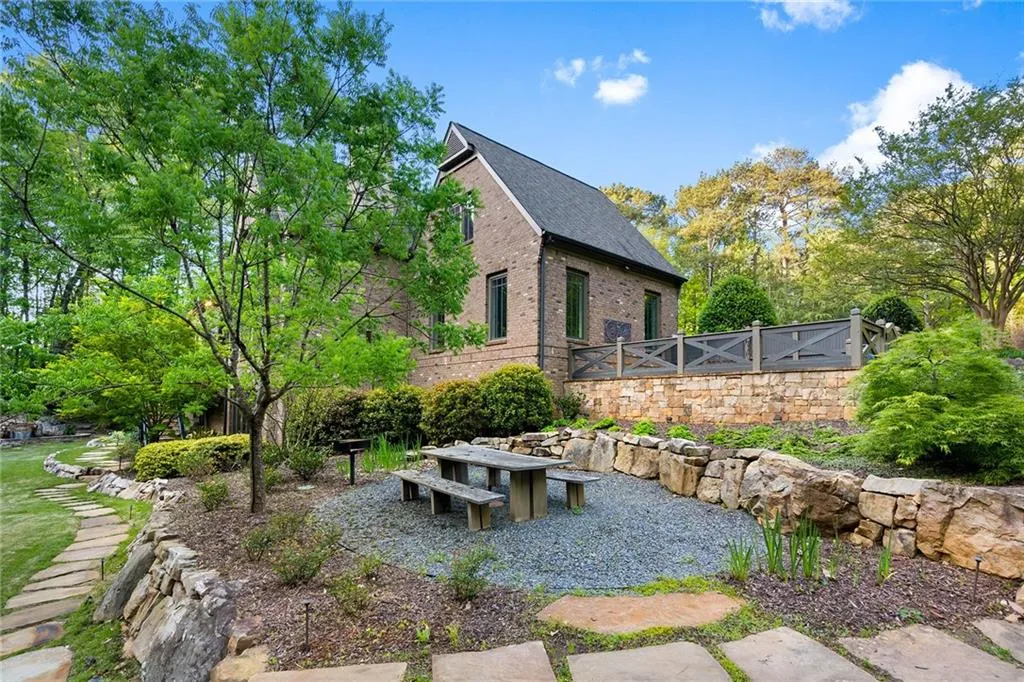 5790 Winterthur Lane Nw, Sandy Springs, Georgia 30328, 5 Bedrooms Bedrooms, ,5 BathroomsBathrooms,Residential,Sold,5790 Winterthur Lane Nw,7204815