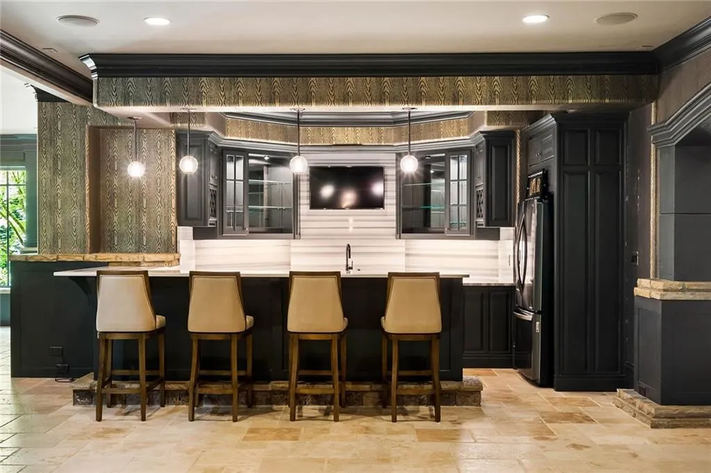 5790 Winterthur Lane Nw, Sandy Springs, Georgia 30328, 5 Bedrooms Bedrooms, ,5 BathroomsBathrooms,Residential,Sold,5790 Winterthur Lane Nw,7204815