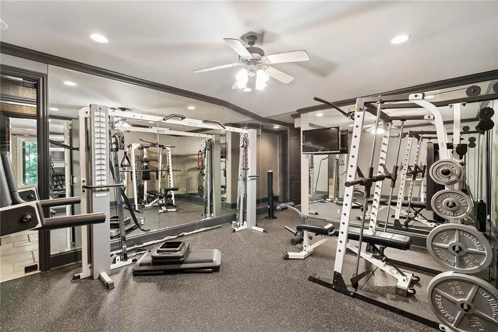 5790 Winterthur Lane Nw, Sandy Springs, Georgia 30328, 5 Bedrooms Bedrooms, ,5 BathroomsBathrooms,Residential,Sold,5790 Winterthur Lane Nw,7204815