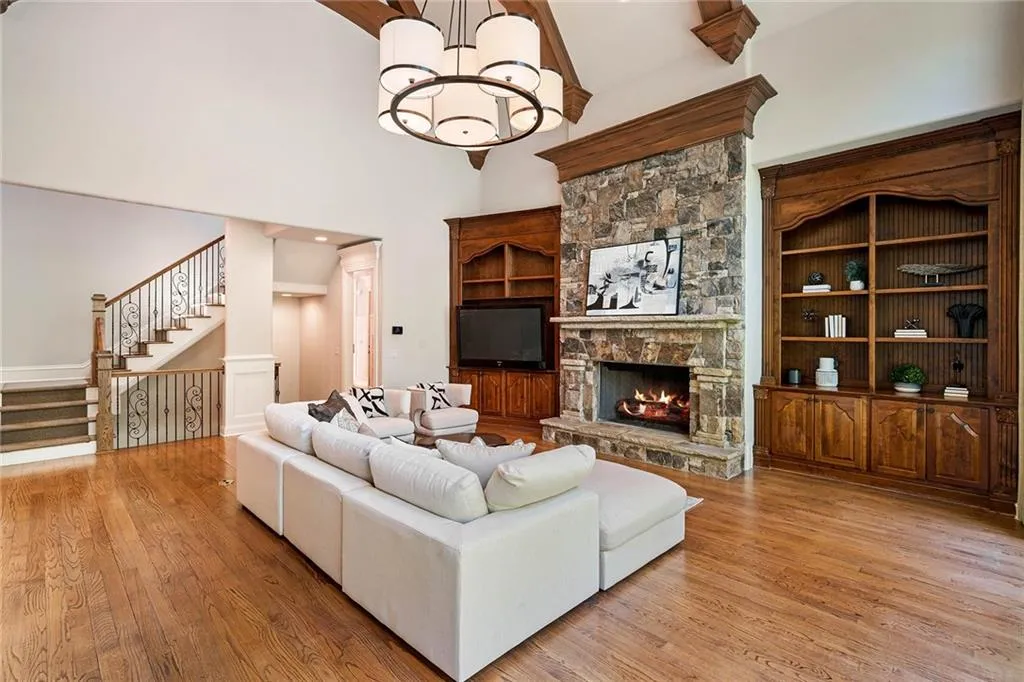 5790 Winterthur Lane Nw, Sandy Springs, Georgia 30328, 5 Bedrooms Bedrooms, ,5 BathroomsBathrooms,Residential,Sold,5790 Winterthur Lane Nw,7204815