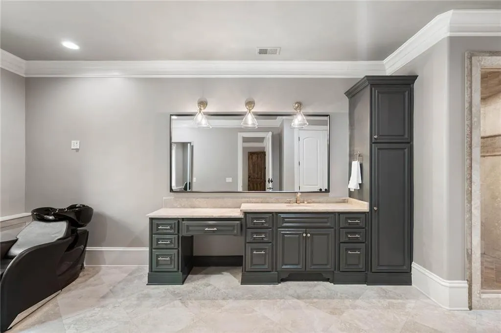 5790 Winterthur Lane Nw, Sandy Springs, Georgia 30328, 5 Bedrooms Bedrooms, ,5 BathroomsBathrooms,Residential,Sold,5790 Winterthur Lane Nw,7204815