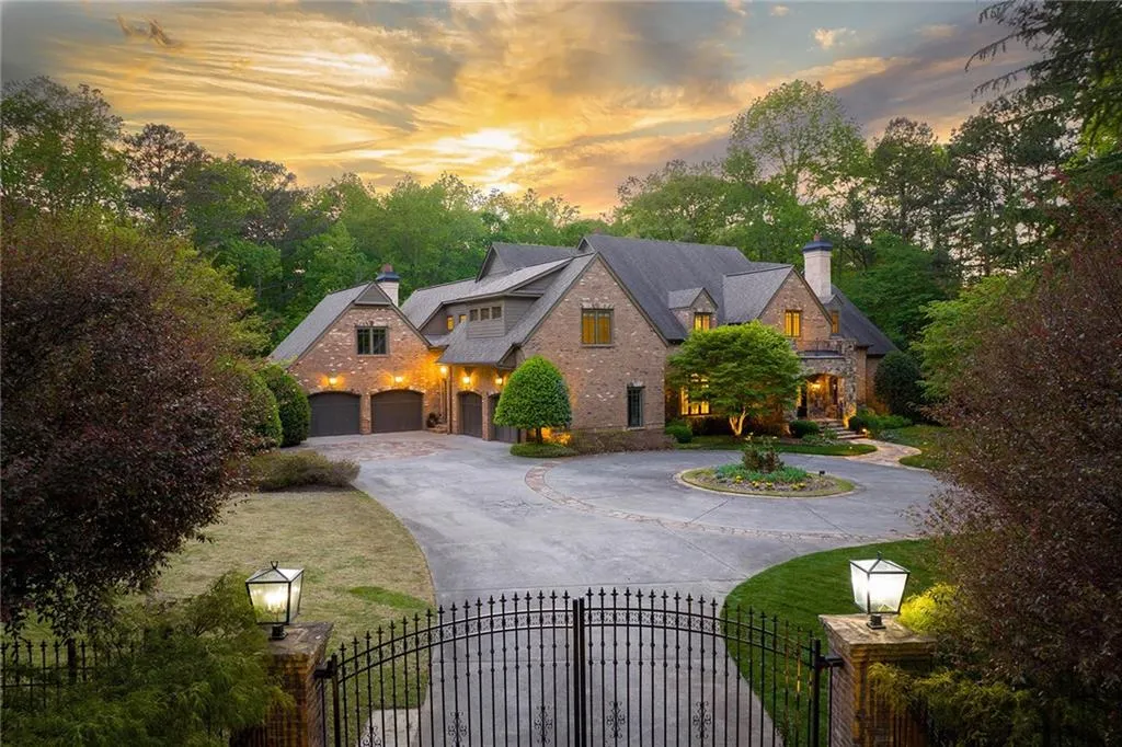 5790 Winterthur Lane Nw, Sandy Springs, Georgia 30328, 5 Bedrooms Bedrooms, ,5 BathroomsBathrooms,Residential,Sold,5790 Winterthur Lane Nw,7204815