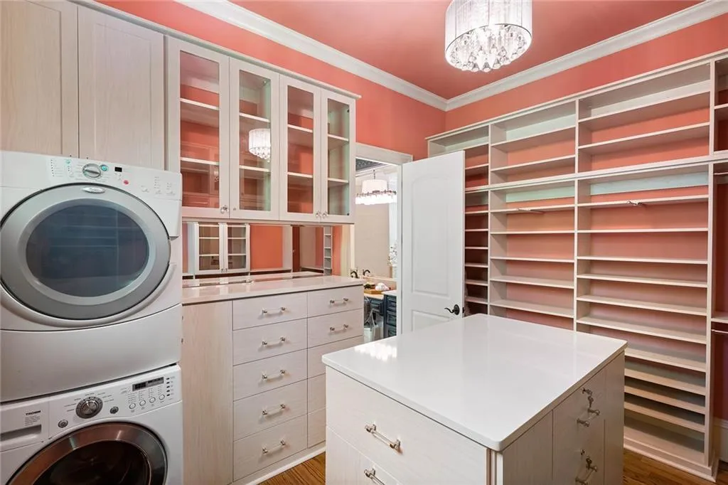 5790 Winterthur Lane Nw, Sandy Springs, Georgia 30328, 5 Bedrooms Bedrooms, ,5 BathroomsBathrooms,Residential,Sold,5790 Winterthur Lane Nw,7204815