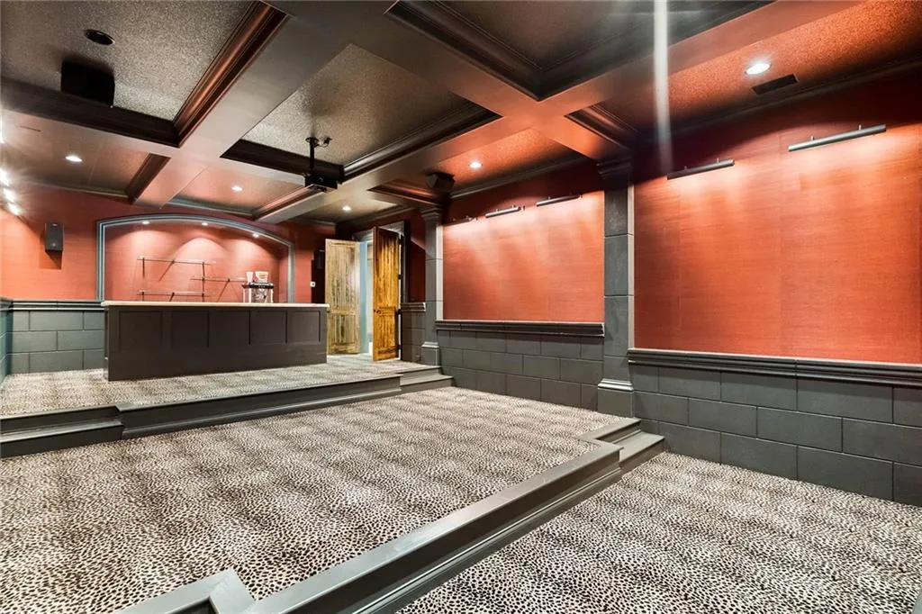 5790 Winterthur Lane Nw, Sandy Springs, Georgia 30328, 5 Bedrooms Bedrooms, ,5 BathroomsBathrooms,Residential,Sold,5790 Winterthur Lane Nw,7204815