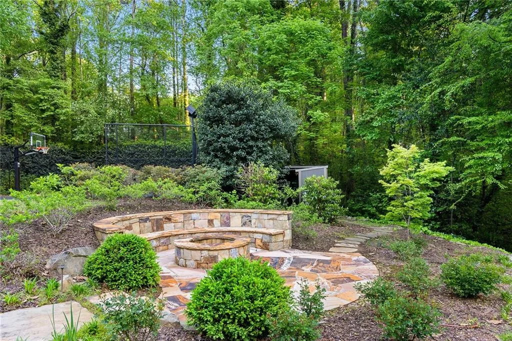 5790 Winterthur Lane Nw, Sandy Springs, Georgia 30328, 5 Bedrooms Bedrooms, ,5 BathroomsBathrooms,Residential,Sold,5790 Winterthur Lane Nw,7204815