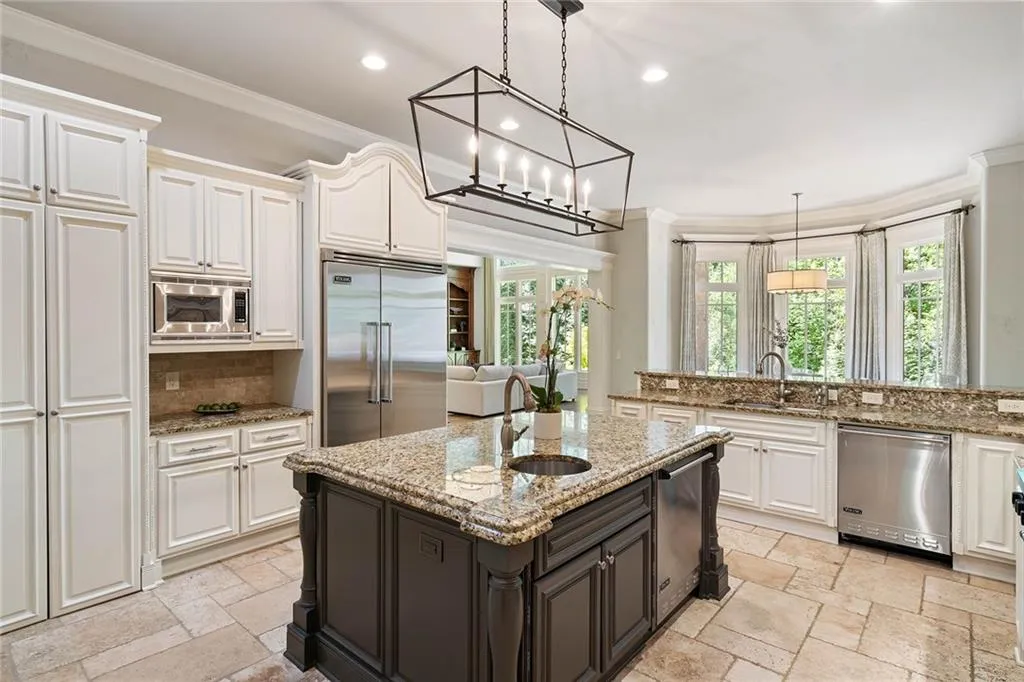 5790 Winterthur Lane Nw, Sandy Springs, Georgia 30328, 5 Bedrooms Bedrooms, ,5 BathroomsBathrooms,Residential,Sold,5790 Winterthur Lane Nw,7204815