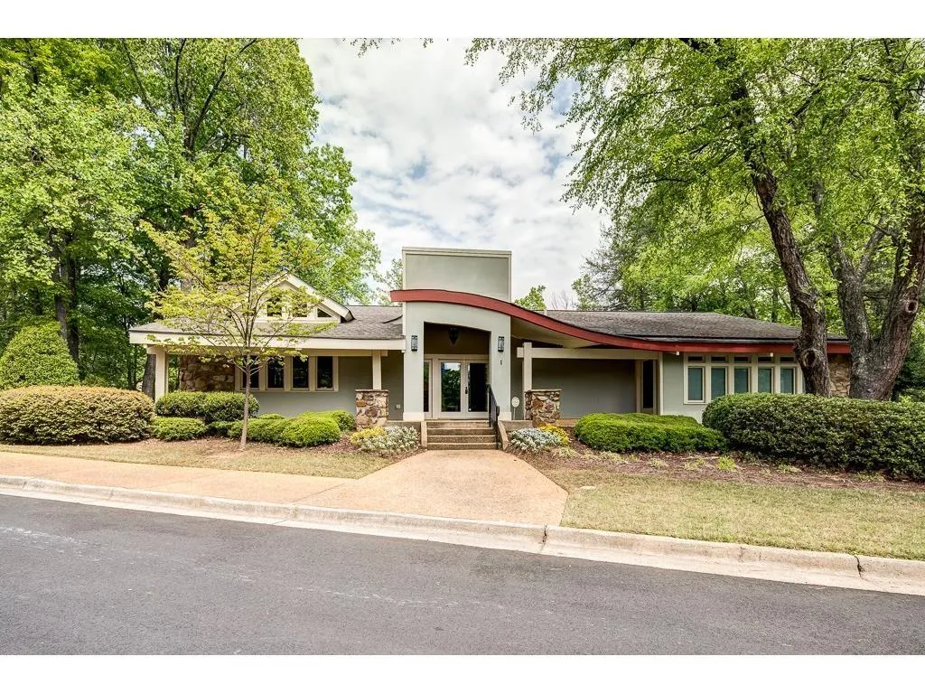 41 Basswood Circle, Sandy Springs, Georgia 30328, 4 Bedrooms Bedrooms, ,3 BathroomsBathrooms,Residential,Sold,41 Basswood Circle,5847281