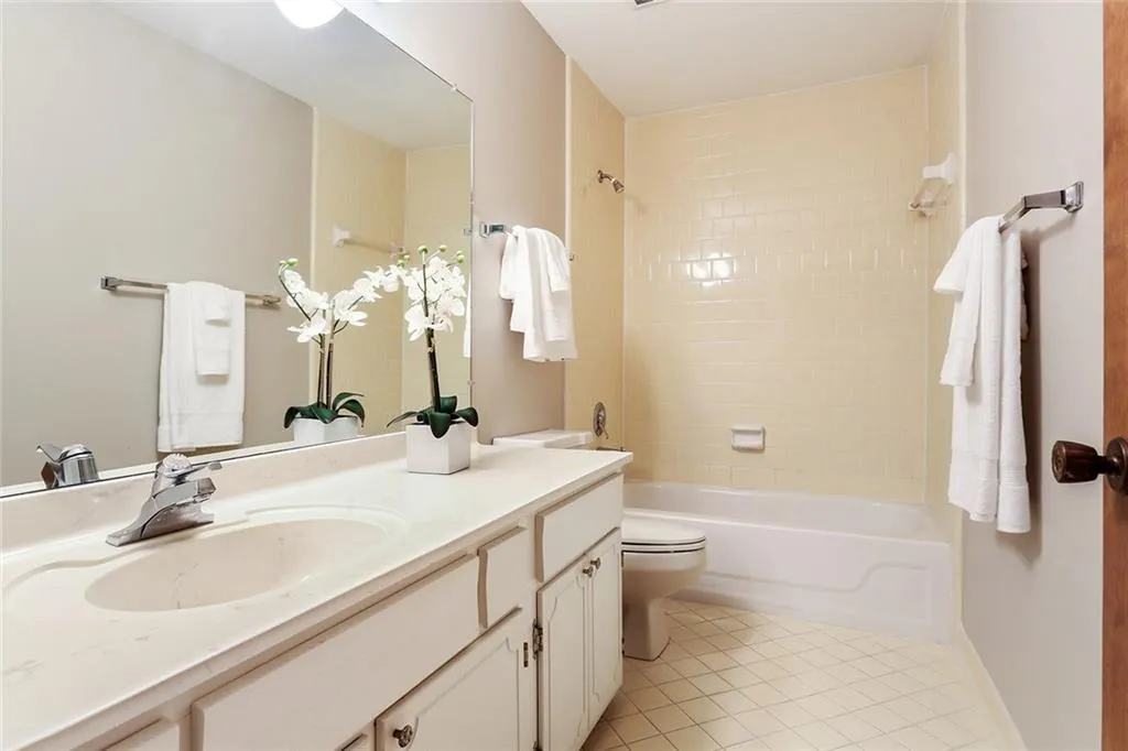 41 Basswood Circle, Sandy Springs, Georgia 30328, 4 Bedrooms Bedrooms, ,3 BathroomsBathrooms,Residential,Sold,41 Basswood Circle,5847281