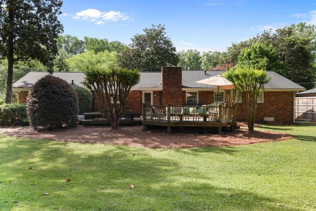 550 Windsor Parkway, Atlanta, Georgia 30342, 3 Bedrooms Bedrooms, ,2 BathroomsBathrooms,Residential,For Sale,550 Windsor Parkway,7762184