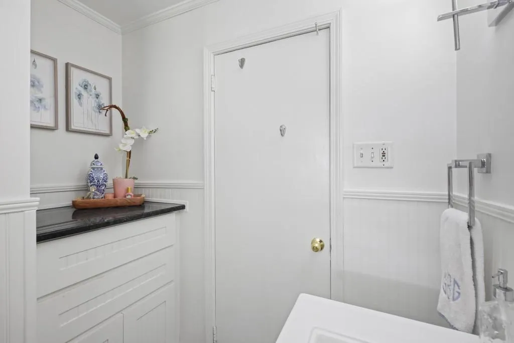 550 Windsor Parkway, Atlanta, Georgia 30342, 3 Bedrooms Bedrooms, ,2 BathroomsBathrooms,Residential,For Sale,550 Windsor Parkway,7762184