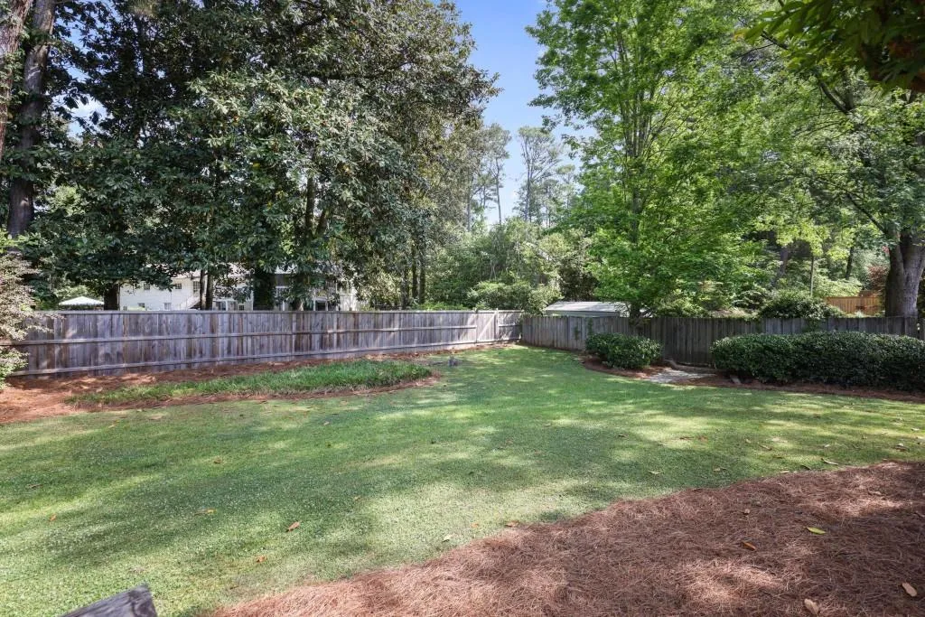 550 Windsor Parkway, Atlanta, Georgia 30342, 3 Bedrooms Bedrooms, ,2 BathroomsBathrooms,Residential,For Sale,550 Windsor Parkway,7762184