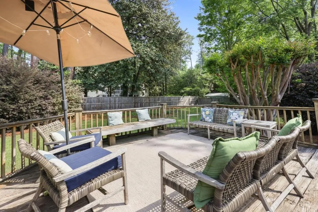 550 Windsor Parkway, Atlanta, Georgia 30342, 3 Bedrooms Bedrooms, ,2 BathroomsBathrooms,Residential,For Sale,550 Windsor Parkway,7762184