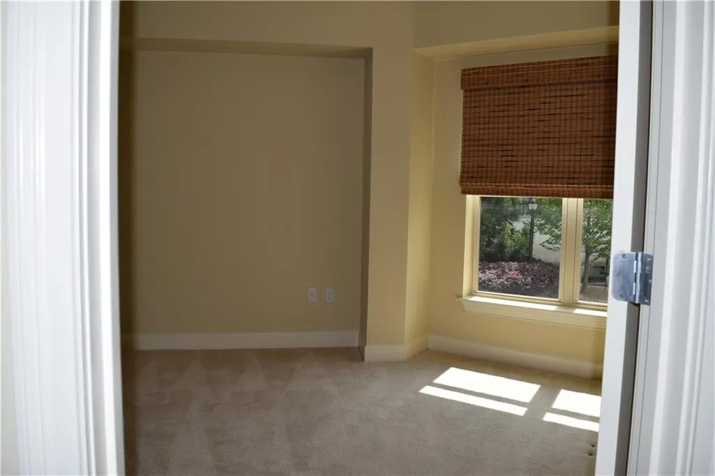 200 River Vista Drive Unit 201, Atlanta, Georgia 30339, 1 Bedroom Bedrooms, ,1 BathroomBathrooms,Residential,Sold,200 River Vista Drive Unit 201,5674557