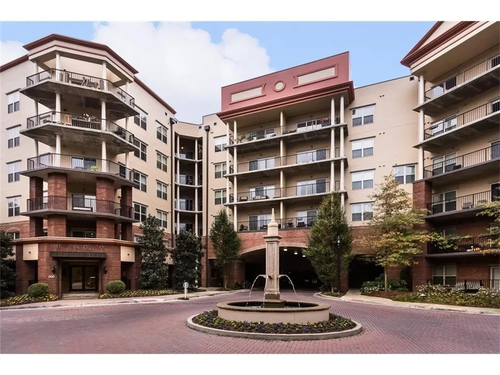 200 River Vista Drive Unit 201, Atlanta, Georgia 30339, 1 Bedroom Bedrooms, ,1 BathroomBathrooms,Residential,Sold,200 River Vista Drive Unit 201,5674557