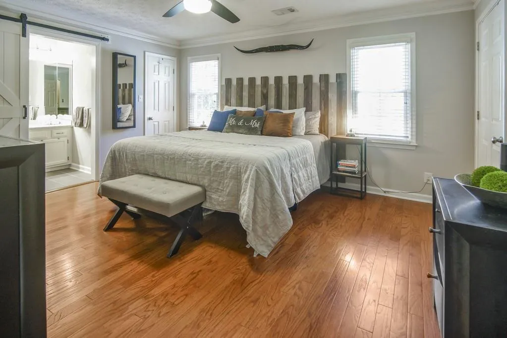 7915 Briar Villa Place, Sandy Springs, Georgia 30350, 3 Bedrooms Bedrooms, ,2 BathroomsBathrooms,Residential,Sold,7915 Briar Villa Place,6613579