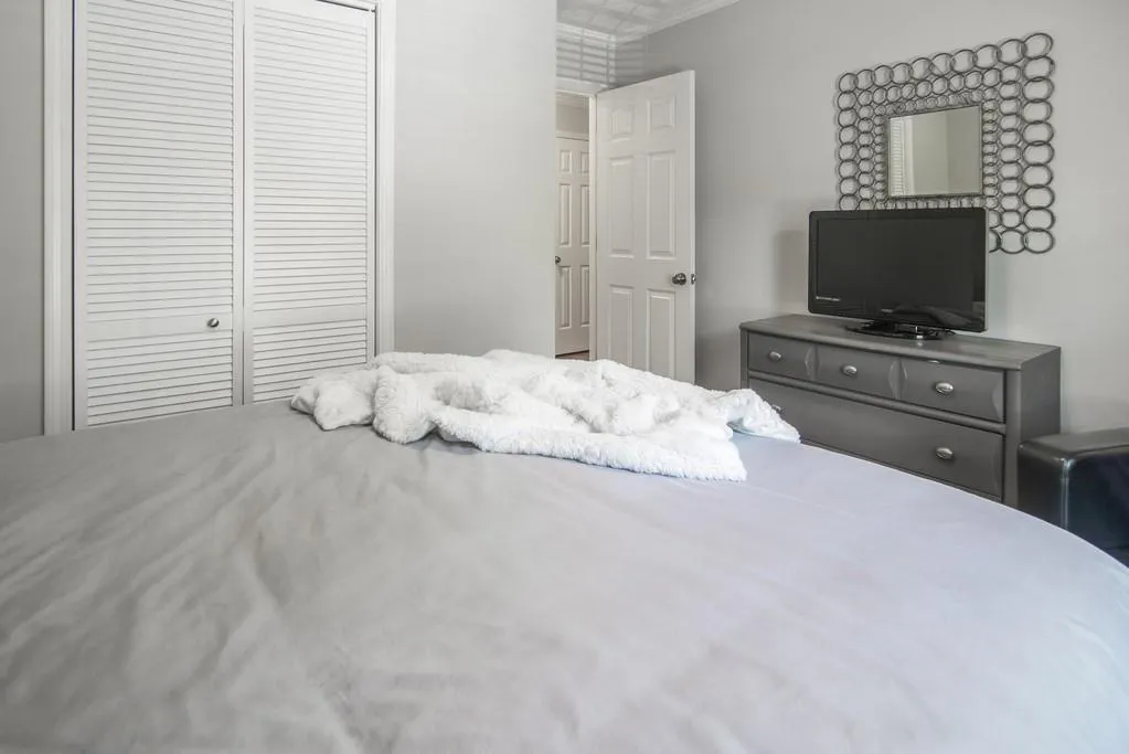 7915 Briar Villa Place, Sandy Springs, Georgia 30350, 3 Bedrooms Bedrooms, ,2 BathroomsBathrooms,Residential,Sold,7915 Briar Villa Place,6613579