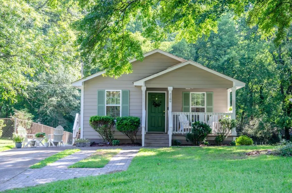 2189 Forrest Place Nw, Atlanta, Georgia 30318, 3 Bedrooms Bedrooms, ,2 BathroomsBathrooms,Residential,For Sale,2189 Forrest Place Nw,7633523