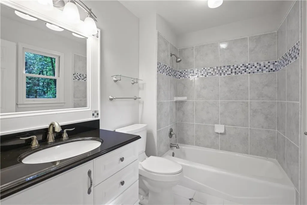 8255 Habersham Waters Road, Sandy Springs, Georgia 30350, 6 Bedrooms Bedrooms, ,5 BathroomsBathrooms,Residential,Sold,8255 Habersham Waters Road,7241478