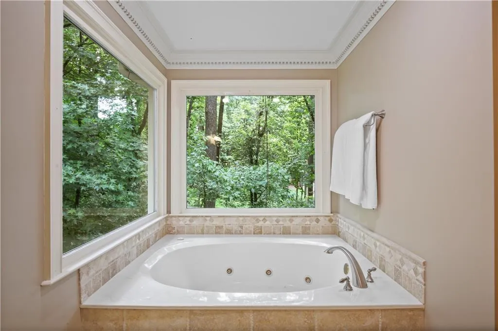 8255 Habersham Waters Road, Sandy Springs, Georgia 30350, 6 Bedrooms Bedrooms, ,5 BathroomsBathrooms,Residential,Sold,8255 Habersham Waters Road,7241478