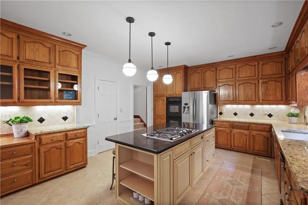 8255 Habersham Waters Road, Sandy Springs, Georgia 30350, 6 Bedrooms Bedrooms, ,5 BathroomsBathrooms,Residential,Sold,8255 Habersham Waters Road,7241478