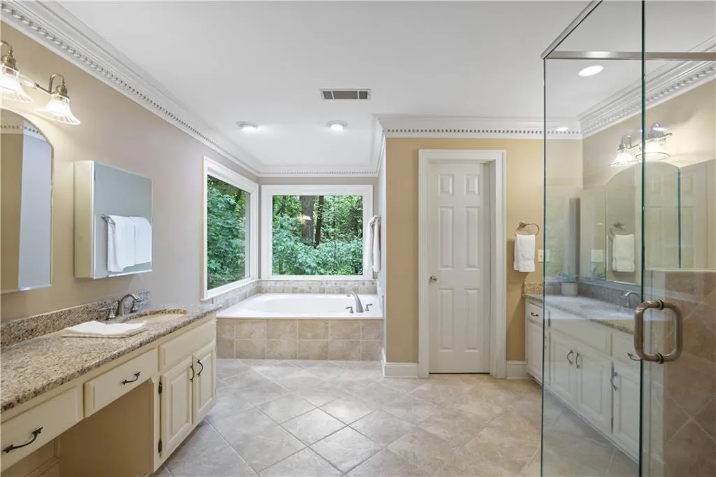 8255 Habersham Waters Road, Sandy Springs, Georgia 30350, 6 Bedrooms Bedrooms, ,5 BathroomsBathrooms,Residential,Sold,8255 Habersham Waters Road,7241478