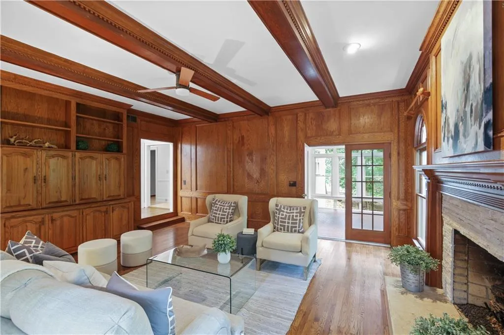 8255 Habersham Waters Road, Sandy Springs, Georgia 30350, 6 Bedrooms Bedrooms, ,5 BathroomsBathrooms,Residential,Sold,8255 Habersham Waters Road,7241478