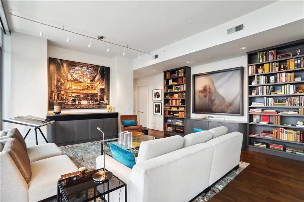 1065 Peachtree Street Ne Unit 3005, Atlanta, Georgia 30309, 2 Bedrooms Bedrooms, ,2 BathroomsBathrooms,Residential,For Sale,1065 Peachtree Street Ne Unit 3005,7530307