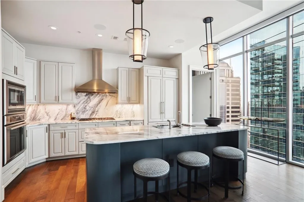 1065 Peachtree Street Ne Unit 3005, Atlanta, Georgia 30309, 2 Bedrooms Bedrooms, ,2 BathroomsBathrooms,Residential,For Sale,1065 Peachtree Street Ne Unit 3005,7530307