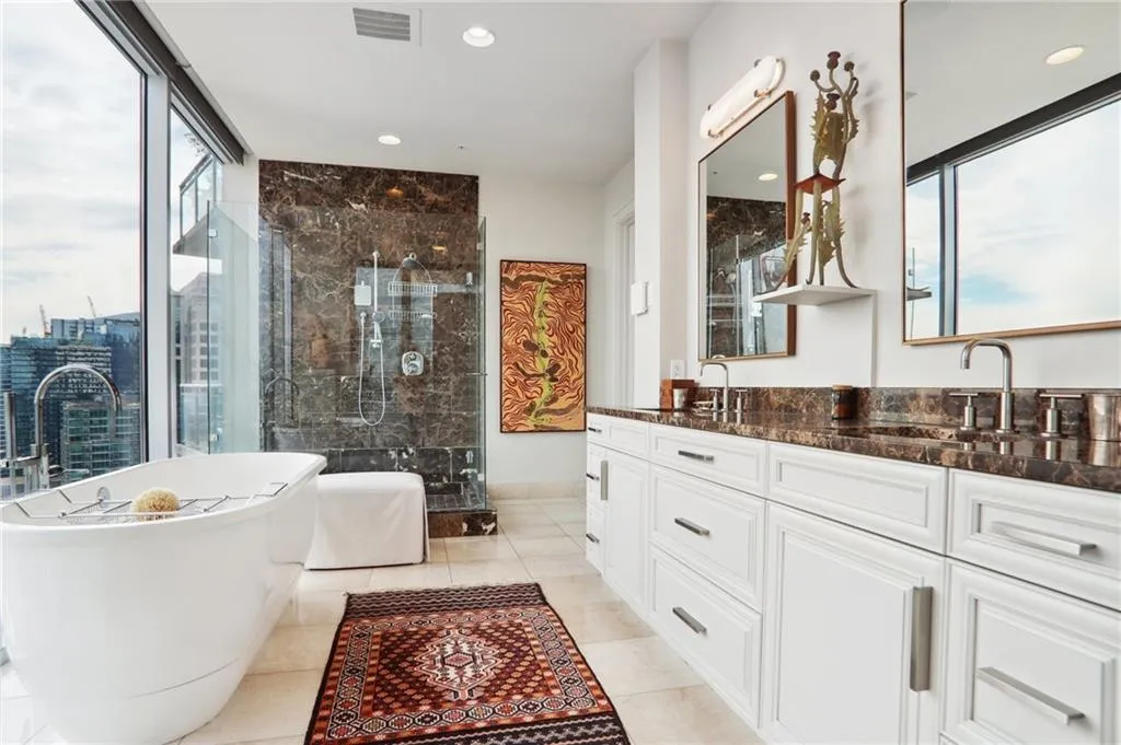 1065 Peachtree Street Ne Unit 3005, Atlanta, Georgia 30309, 2 Bedrooms Bedrooms, ,2 BathroomsBathrooms,Residential,For Sale,1065 Peachtree Street Ne Unit 3005,7530307
