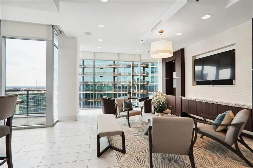 1065 Peachtree Street Ne Unit 3005, Atlanta, Georgia 30309, 2 Bedrooms Bedrooms, ,2 BathroomsBathrooms,Residential,For Sale,1065 Peachtree Street Ne Unit 3005,7530307