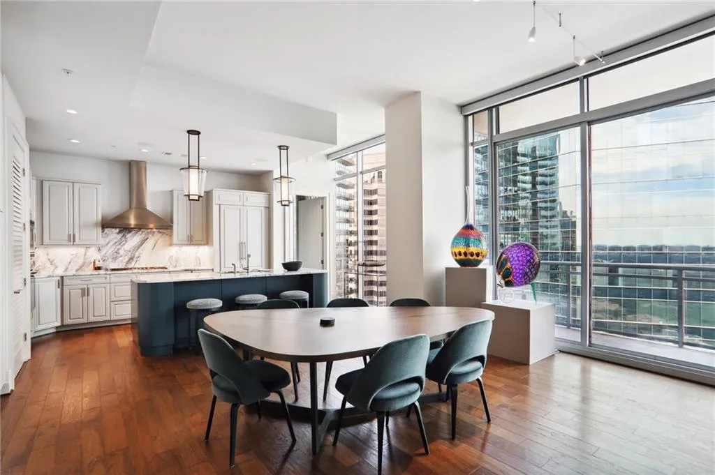 1065 Peachtree Street Ne Unit 3005, Atlanta, Georgia 30309, 2 Bedrooms Bedrooms, ,2 BathroomsBathrooms,Residential,For Sale,1065 Peachtree Street Ne Unit 3005,7530307