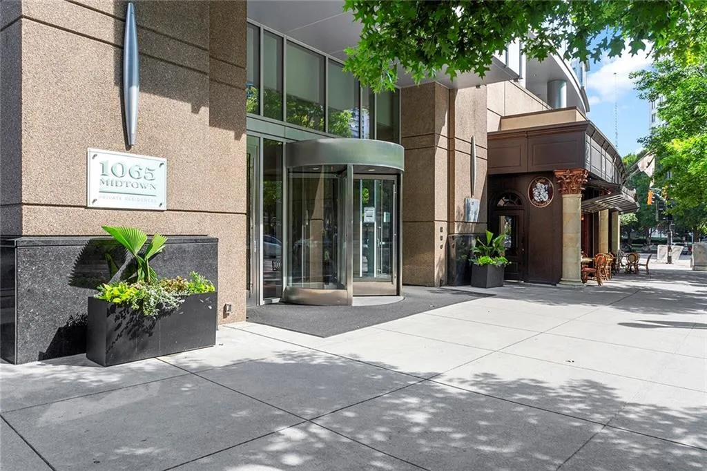 1065 Peachtree Street Ne Unit 3005, Atlanta, Georgia 30309, 2 Bedrooms Bedrooms, ,2 BathroomsBathrooms,Residential,For Sale,1065 Peachtree Street Ne Unit 3005,7530307