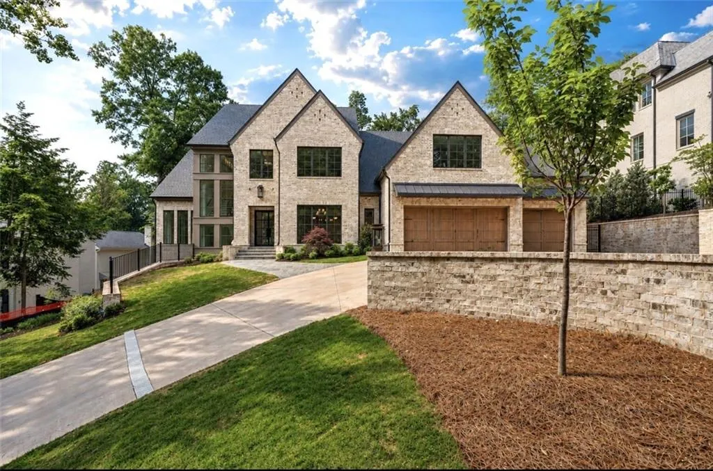 "The Blackland Estate at Tuxedo Park. Four-sided brick.